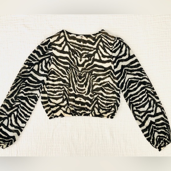 Japna Leopard Print Cropped Top - Picture 8 of 11